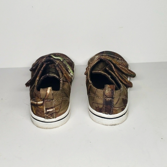 Bill Jordan's Realtree Canvas Sneaker - Picture 3 of 4